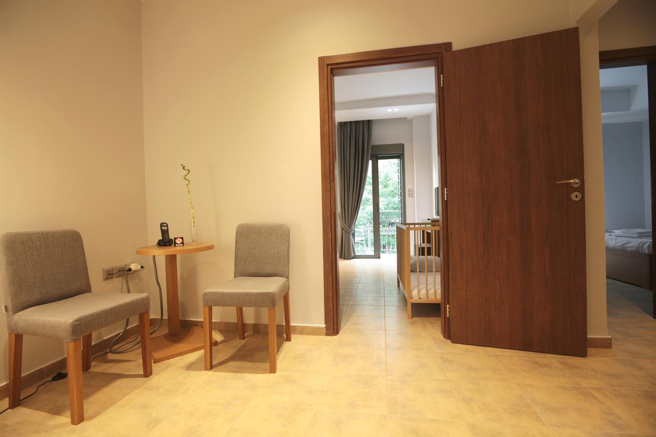 Meni Apartments Атина Екстериор снимка