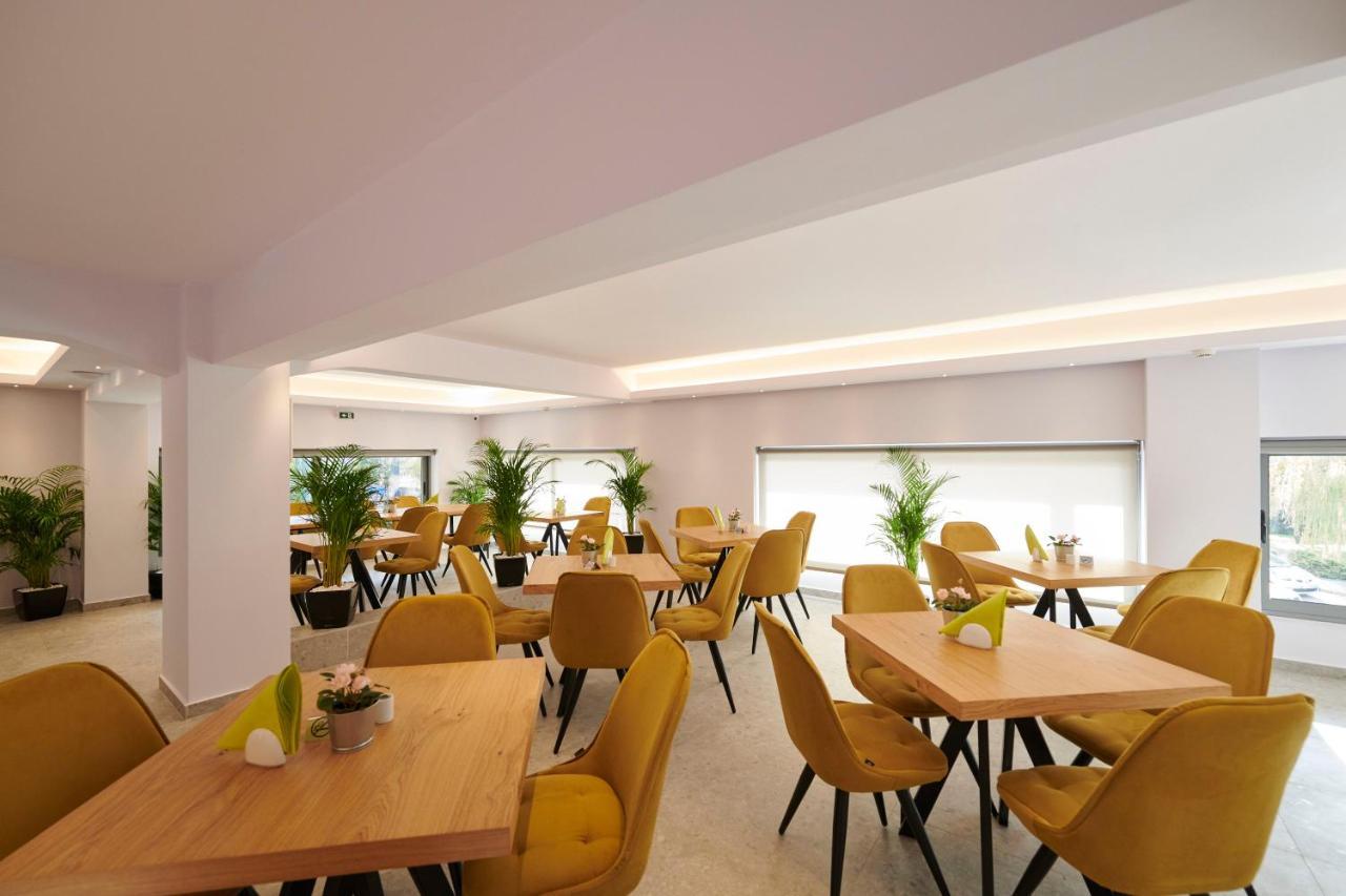 Meni Apartments Атина Екстериор снимка